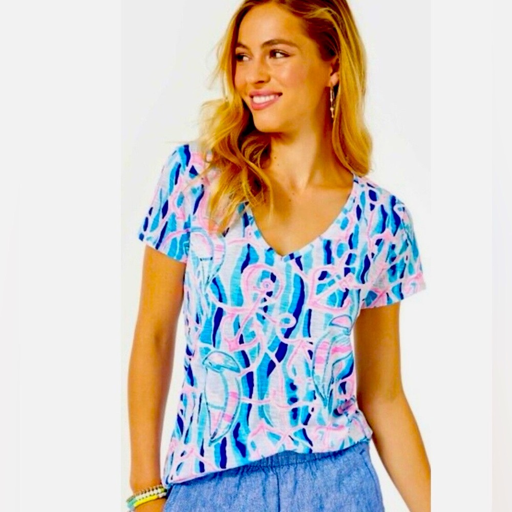 Lily Pulitzer super happy blue & pink anchor print t-shirt! Huge XS